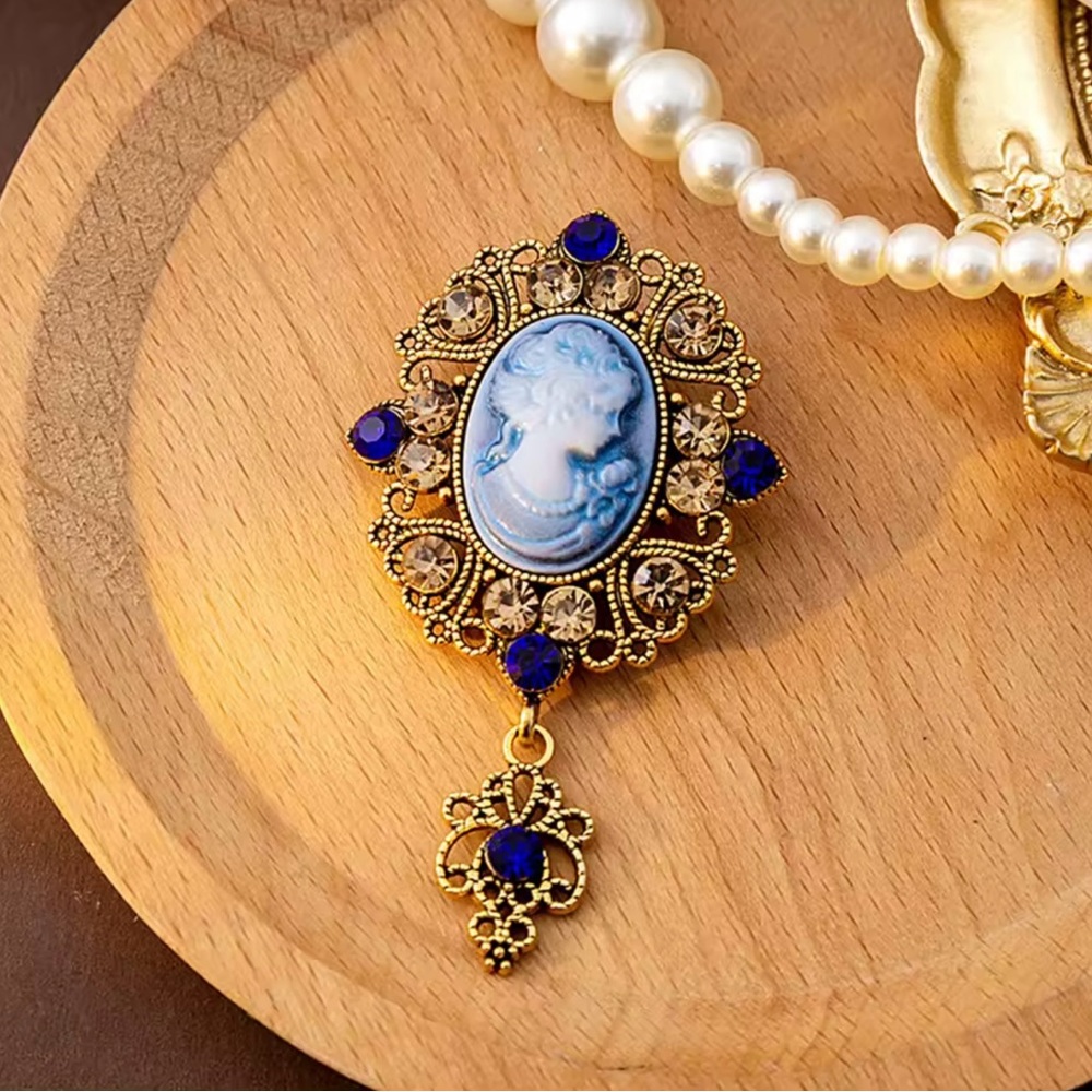 Retro Vintage style Blue Brooch